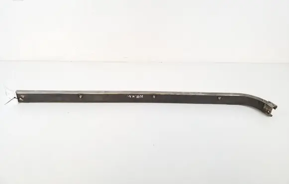 Mercedes-Benz Vito Viano W639 Sliding door middle roller runner A6397661037
