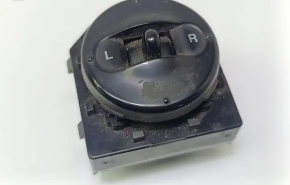 KIA Carens I Wing mirror switch 