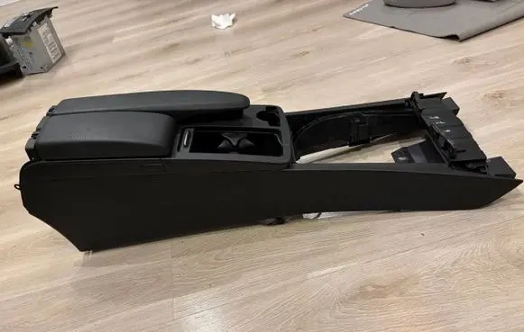 Mercedes-Benz C W204 Armrest A2046800150 0005031010 2046800150