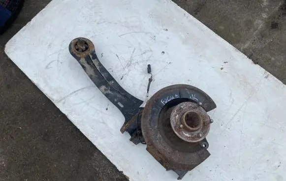 Ford Focus Rear wheel hub BV61CNC HUB296T