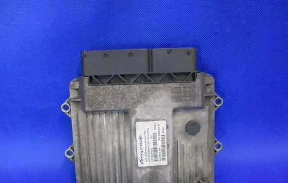 Fiat Punto (188) Engine control unit/module 51854490 7WUGM7MAJ BC0098317B