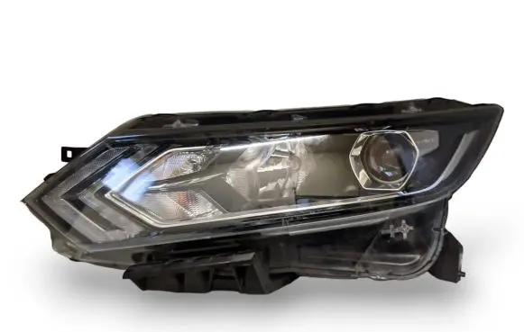Nissan Qashqai Headlight/headlamp 10019009