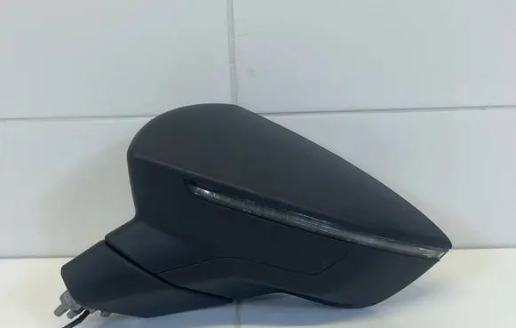 Front door electric wing mirror