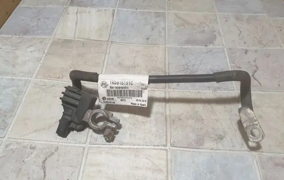 Volkswagen PASSAT B6 Negative earth cable (battery) 1K0915181C