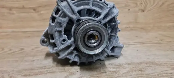 Volvo XC70 Generator/alternator 0125811005 30659131