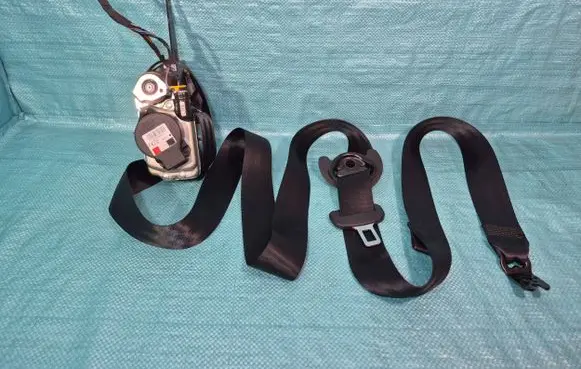 Volkswagen PASSAT B8 Front seatbelt 626346600 626304800D 010L0000