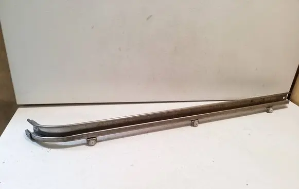 Mercedes-Benz Vito Viano W447 Sliding door middle rail A4477662200