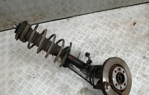Peugeot 208 Front wheel hub spindle knuckle
