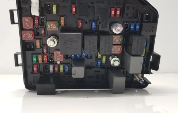 Opel Karl Fuse module 42686352