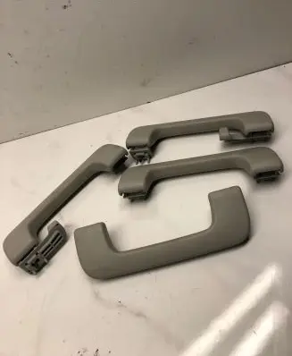 Audi A6 S6 C6 4F A set of handles for the ceiling 8P0857607C