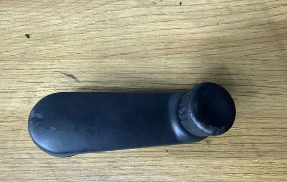 Opel Vivaro Front door window winding handle 7700811387