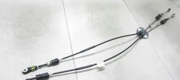 Volvo XC60 Gear shift cable linkage