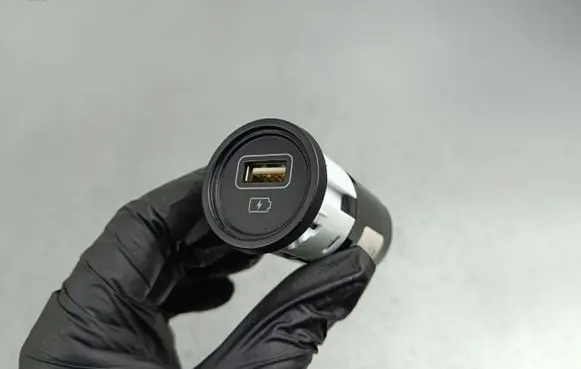 KIA Sorento IV USB socket connector 10R0510562