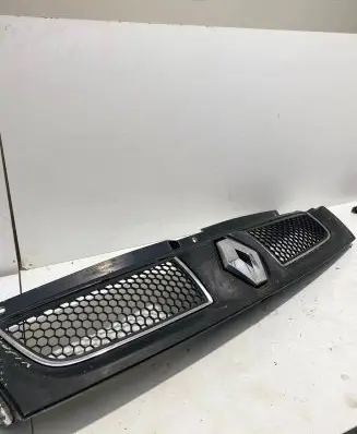 Renault Trafic II (X83) Front bumper upper radiator grill 8200204452 91166886 8200204450