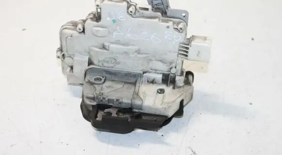 Audi A6 S6 C6 4F Rear door lock 8F0839016AA