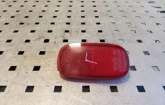 Toyota RAV 4 (XA20) Rear tail light reflector
