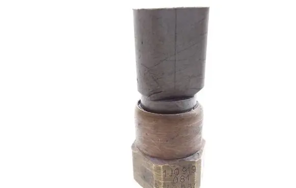 Volkswagen Golf IV Oil pressure sensor 1J0919081