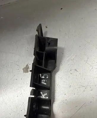 Audi A5 Sportback 8TA Front bumper mounting bracket 8T0807283C 15443