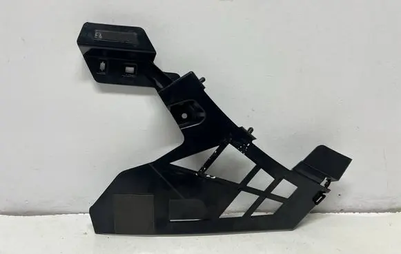 Front bumper mounting bracket