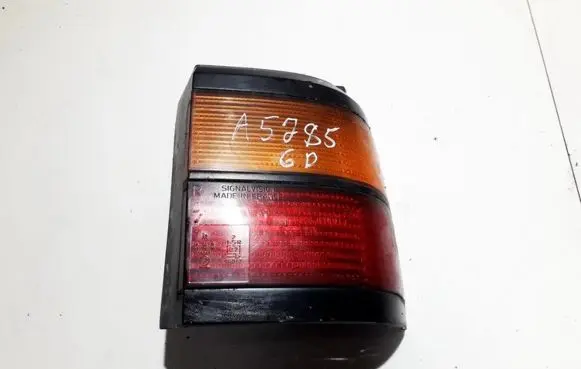 Volkswagen PASSAT B3 Rear/tail lights 333945112