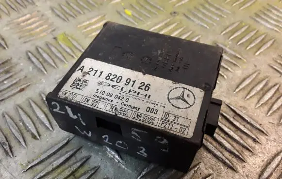 Mercedes-Benz E W211 Alarm control unit/module 2118209126 A2118209126