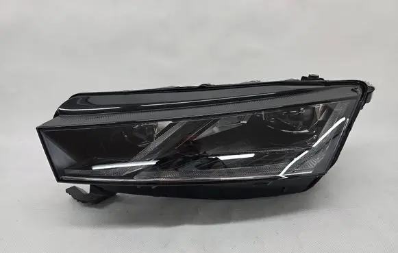 Skoda Octavia Mk4 Headlight/headlamp 5E4941015B SP5E4941015B