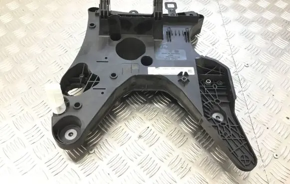 Porsche Cayenne (92A) Brake pedal bracket assembly 7P0723031AD 7P0723117B