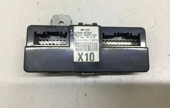 KIA Sorento Combustion control unit/module 919402P360