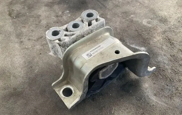 Citroen Jumper Engine mount bracket 01393895080 0A22600273913518