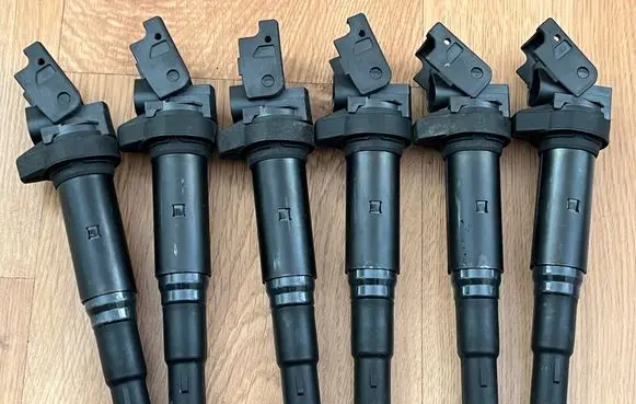 BMW 1 E82 E88 High voltage ignition coil 8657273 12138657273