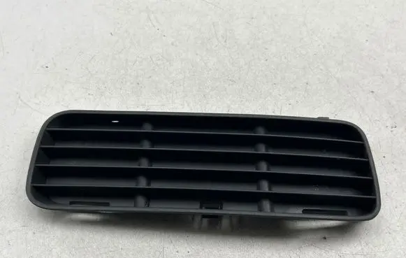 Mitsubishi Grandis Front bumper lower grill 6K5853666A M7667 6789101