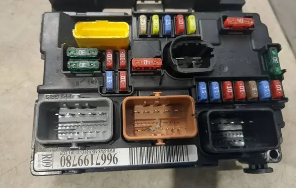 Citroen C3 BSM Control unit 9667199780