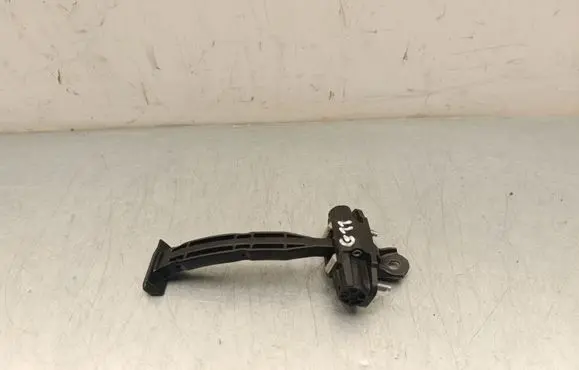 Tesla Model Y Juniper Rear door check strap stopper 150068400B