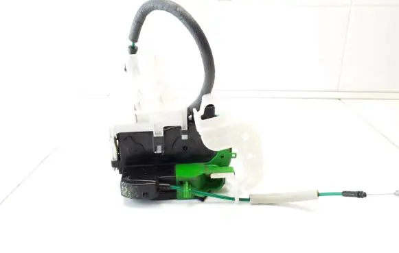 Hyundai i40 Front door lock