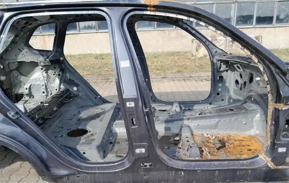 BMW X5 E53 Sill 