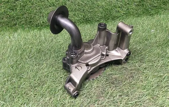 Skoda Superb B6 (3T) Oil pump 06A115121