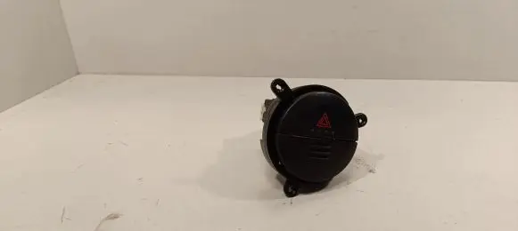 Nissan X-Trail T31 Hazard light switch 06016