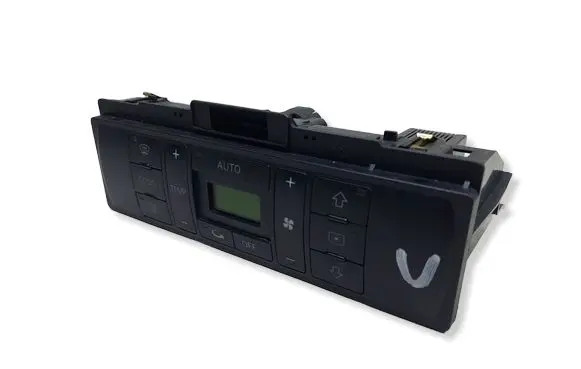 Audi A4 S4 B5 8D Climate control unit 8D0820043MKASACJ 8D0820043M 5HB00790805