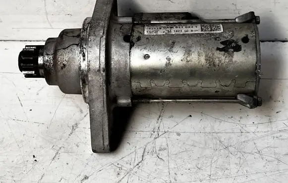 Volkswagen Golf VI Starter motor 0AM911023T