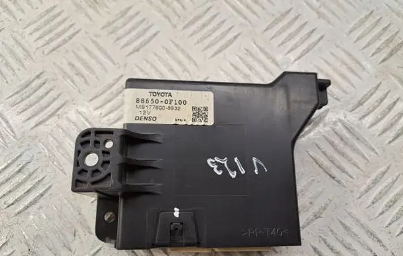Toyota Verso Air conditioning/heating control unit 886500F100 MB1776008932