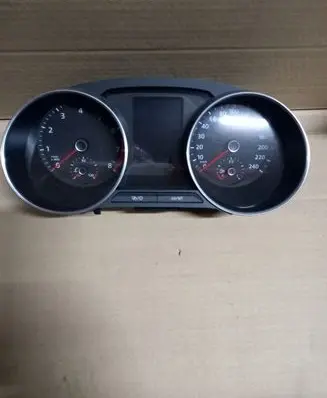Volkswagen Polo V 6R Speedometer (instrument cluster) 6C0920740C