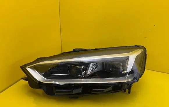 Audi A5 Headlight/headlamp 8W6941035E