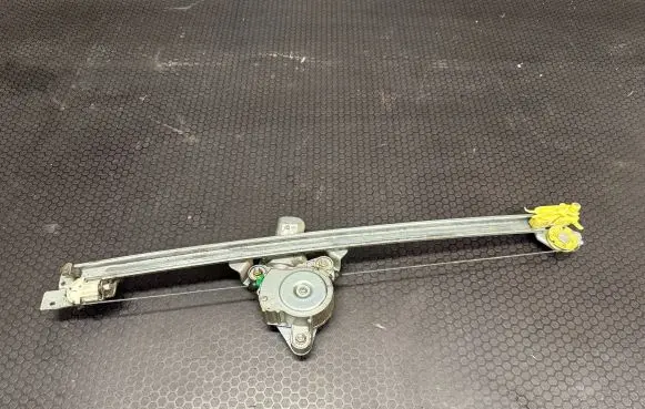 Renault Trafic II (X83) Front door window regulator with motor 7700311821 91165705 28022006