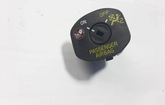 Passenger airbag on/off switch