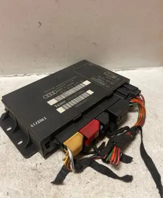 Audi A4 S4 B6 8E 8H Comfort/convenience module 8E0959433AT 00002728B2 00662971