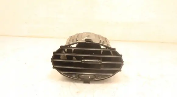 Ford Focus Dashboard side air vent grill/cover trim