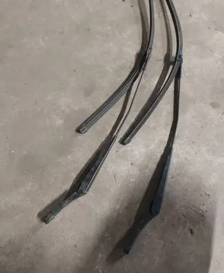Volkswagen Golf Plus Front wiper blade arm GolfPlus