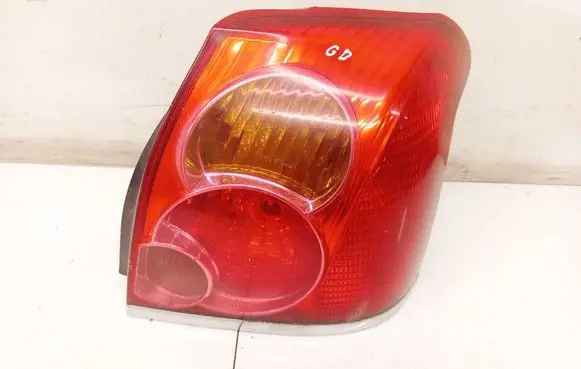 Toyota Avensis T250 Rear/tail lights 