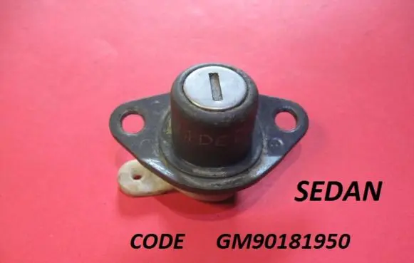 Opel Kadett E Tailgate exterior lock GM90181950