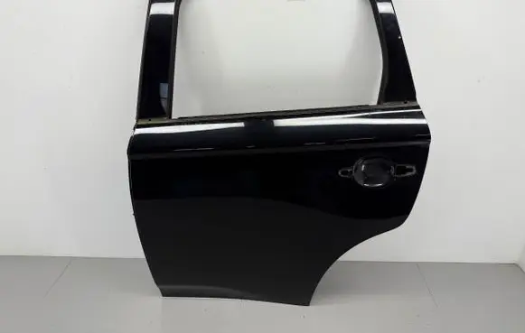 Mitsubishi Outlander Rear door